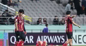 프로축구 K리그1 FC서울이 김천 상무와의 홈경기에서 1-3으로 패했다. 사진은 지난 4일 아시아축구연맹 챔피언스리그 엘리트 리그 페이즈 4차전 청두와의 경기에서 무승부를 거둔 서울 선수들이 아쉬워 하는 모습. /사진=뉴스1      