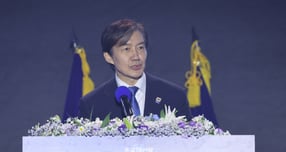 조국 신임 조국혁신당 당대표가 23일 충북 청주시 오스코에서 열린 조국혁신당 전국당원대회에서 당대표 수락 연설을 하고 있다.  /사진=뉴스