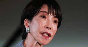 다카이치 사나에 일본 총리가 도널드 트럼프 미국 대통령과의 약 25분 동안 전화 통화에서 타이완 관련 문제를 언급했냐는 질문에 답하지 않았다. 사진은 다카이치 총리가 25일 일본 도쿄 총리 관저에서 트럼프 대통령과의 전화 통화 관련 기자 브리핑 중인 모습. /사진=로이터