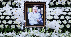 정부가 배우 이순재에게 금관문화훈장을 추서했다. 사진은 배우 고 이순재의 빈소가 25일 서울 송파구 서울아산병원 장례식장에 마련 된 모습. /사진=뉴스1(공동취재단)