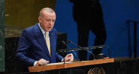 레제프 타이이프 에르도안 튀르키예 대통령이 러시아와 우크라이나의 평화회담이 튀르키예 이스탄불에서 열릴 수 있다고 말했다. 사진은 지난 9월22일 미국 뉴욕 유엔본부에서 에르도안 대통령이 이스라엘과 팔레스타인 전쟁 관련한 회의에 참석해 연설한 모습. /사진=로이터