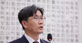 고위공직자범죄수사처(공수처) 관련 의혹을 수사한 순직해병특검팀(특별검사 이명현)이 오동운 공수처장과 이재승 차장 등을 이날 불구속 기소했다고 밝혔다. 사진은 오 처장이 지난 12일 서울 여의도 국회에서 열린 법제사법위원회 전체회의에서 예산안 통과 감사 인사말 한 모습. /사진=뉴스