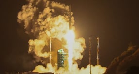 누리호 숨은 주역, 한화·HD현대… '민간 우주시대' 열었다