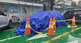 충북 청주 50대 여성 실종자가 시신으로 발견된 가운데, 범인이 여성을 흉기로 살해한 후 시신을 폐수처리조에 은닉한 것으로 드러났다. 사진은 실종자 SUV가 27일 충북 청주시 충북경찰청에 주차돼 있는 모습. /사진=뉴스