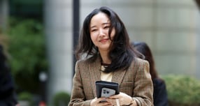 민희진 전 어도어 대표가 지난 9월11일 오후 서울 서초구 서울중앙지법에서 열린 하이브와의 주식 매매대금 청구 및 주주 간 계약 해지 확인 소송 관련 변론에 출석하고 있다. /사진=뉴시스