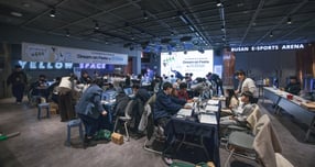 스마일게이트 희망스튜디오가 지난달 29일 부산 이스포츠경기장 옐로 스페이스에서 열린&#039;드림 온 페스타 인 부산&#039;(Dream on Festa in BUSAN) 페스티벌을 성황리에 열었다. /사진=스마일게이트