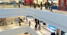 [현장] 슬리퍼 신고 유모차 끌고… 일상 침투한 '우리 동네 스타필드'