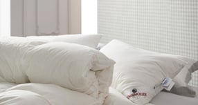 예년보다 일찍 찾아온 추위에 시몬스의 올 10월 &#039;퀸즈밀러 프리미엄 구스 듀벳&#039; 판매량이 전월 대비 4.4배 증가했다. /사진=시몬스