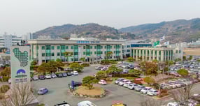 하동군청 전경./사진=하동군