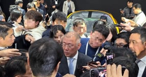 5일 경기 용인시 비전스퀘어에서 열린 &#039;기아 80주년 기념 행사&#039;에 참석한 정의선 회장의 모습. /사진=김이재 기자