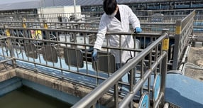                                                                               광주 덕남정수장 수질검사/사진제공=광주광역시