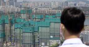 "올 겨울 더 춥다"… 10대 건설사 중 4곳 신규 채용 중단