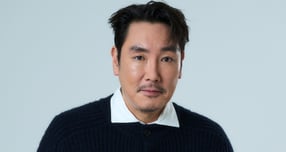 배우 조진웅이 소년범 의혹을 일부 인정한 가운데 7년 전 그의 동창으로 추정되는 인물이 쓴 게시글이 화제다. 사진은 배우 조진웅 모습. /사진=스타뉴스