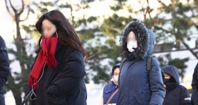 오는 7일 바람이 강하게 불고 아침 최저 기온이 영하 3도까지 떨어지겠다. 사진은 연일 강추위가 계속되는 가운데 지난 4일 오전 서울 중구 세종대로 인근 시민들 모습. /사진=뉴시스