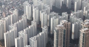 서울 강동구 상일동 대단지가 외부인 출입 규제를 대폭 강화한 가운데 공공 보행로를 둘러싸고 단지 간 통행 갈등이 확산 중이다. 사진은 서울의 한 아파트 단지 모습. /사진=뉴스