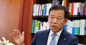 서유석 후보자는 11월17일 현직 회장으로서 최초로 금투협회장 연임에 도전장을 던졌다. 사진은 기자들과 만나 출마를 선언하는 서유석 후보자. /사진=이동영 기자