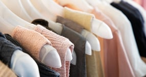 "백화점 수수료 38% 떼가는데"… 오프라인 매출 뚝, 중소기업 '눈물'