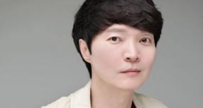 가수 겸 방송인 신정환이 8년 만에 새 프로필 사진을 공개했다. 사진은 신정환 새 프로필. /사진=신정환 인스타그램 캡처