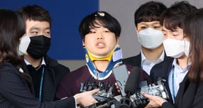 '박사방' 조주빈, 미성년 성폭행 징역 5년 추가… 총 47년4개월 확정