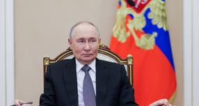 러시아가 미국 등 소위 &#039;비우호 국가&#039;에서 걸려 오는 국제전화 차단 추진 중이다. 사진은 지난 9일(현지시각) 러시아 모스크바에서 블라디미르 푸틴 러시아 대통령이 회의를 주재한 모습. /사진=로이터