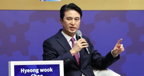 지난 10월31일 오전 경북 경주 예술의전당에서 열린 아시아태평양경제협력체(APEC) 최고경영자(CEO) 서밋(Summit)에서 &#039;아시아 태평양 LNG 협력&#039;을 주제로 발언하고 있는 추형욱 SK이노베이션 대표이사 /사진=뉴스