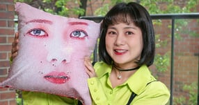 박나래가 지난해 4월26일 진행된 LG U+모바일 예능 &#039;내편하자&#039; 기자간담회를 위해 포즈를 취하고 있다 /사진=스타뉴스 