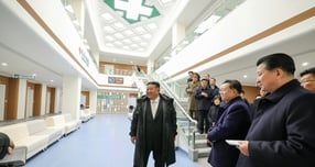 김정은 위원장이 구성시 병원 준공식에 참석했다. /사진=노동신문