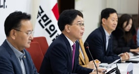 송언석 국민의힘 원내대표가 14일 서울 여의도 국회에서 현안 기자간담회를 열고 모두 발언을 하고 있다. /사진=뉴스