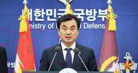 국방부가 15일 비상계엄 진상규명과 처벌을 위해 특별수사본부를 출범시키고 수사를 개시한다. 사진은 지난달 14일 안규백 국방부 장관이 서울 용산구 국방부 브리핑룸에서 제57차 SCM 성과에 대해 발표하는 모습. /사진=뉴스1(국방부 제공)