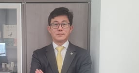 조수홍 NH투자증권 리서치본부장은 내년도 평균 원/달러 환율은 1420원, 최고 1500원까지 상승할 것으로 내다봤다. 다만 과거와 달리 국내 외환보유액은 GDP 대비 21% 수준으로 외환위기 가능성은 낮다고 평가했다./사진=김병탁 기자