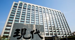 국세청이 현대건설 본사에 조사4국 직원 100여명을 보내 비정기 세무조사를 실시한 것으로 드러났다. 사진은 현대건설 서울 종로구 계동 본사 사옥. /사진 제공=현대건설