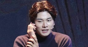 배우 이이경이 사생활 의혹에 대해 법적 조치 중인 가운데, 폭로자가 재차 입장을 밝혔다. 사진은 지난 2022년 9월서울 강남구 삼성동 코엑스 아티움에서 열린 뮤지컬 '사랑의 불시착' 프레스콜에 참석한 배우 이이경. /사진=머니투데이