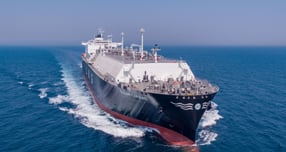 국내 조선 3사가 연간 수주 목표를 달성할 전망이다. 올해 고부가가치 선종을 중심으로 시장 영향력을 확대하는 성과도 거뒀다. 사진은 HD현대중공업의 200K LNG 운반선의 모습.  /사진=HD현대