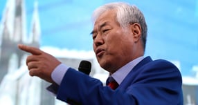 검찰이 전광훈 목사에 대한 구속영장을 반려했다. 사징는 지난달 24일 오전 서울 성북구 사랑제일교회에서 전광훈 목사가 '국민저항권' 관련 기자회견을 하고 있는 모습. /사진=뉴스