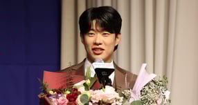 메이저리그 도전을 택한 송성문이 미국 내 여러 팀의 관심을 받고 있다. 사진은 지난 8일 서울 강남구 리베라호텔에서 열린 2025 일구상 시상식에서 참석한 송성문. /사진=뉴시스