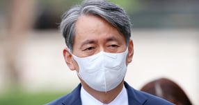 헌법재판소가 조지호 경찰청장을 파면헀다. 사진은 지난 9월 30일 오후 조 청장이 서울 종로구 헌법재판소 대심판정에서 열린 탄핵심판 사건 2차 변론기일에 출석해 자리하고 있는 모습. /사진=뉴시스