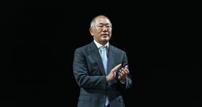 [아듀! 2025] 관세에 흔들린 현대차… 정의선 반전 승부수 성공