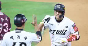 KT위즈 황재균이 20년 프로 생활을 정리하고 은퇴를 선언했다. 사진은 KT에서 활약한 황재균. /사진=스타뉴스