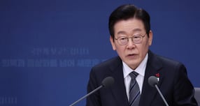 이재명 대통령이 19일 열린 금융위 업무보고에서 ‘주가조작=패가망신’을 거듭 강조했다. /사진=대통령실통신사진기자단(뉴시스)