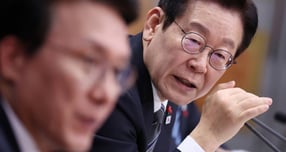 이재명 대통령이 19일 서울 종로구 정부서울청사 별관에서 열린 금융위원회·공정거래위원회 업무보고에서 발언하고 있다./사진=뉴시스 