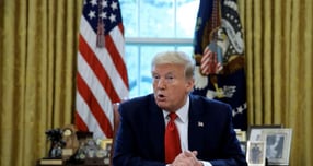 미군이 시리아 내 이슬람국가(IS)에 대규모 보복 공습을 실시해 IS 근거지로 의심되는 70곳 이상을 타격했다. 사진은 도널드 트럼프 미국 대통령. /사진=로이터