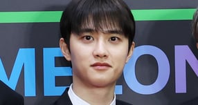 그룹 엑소 멤버 도경수가 '2025 MMA(Melon Music Awards·멜론뮤직어워드)' 도중 시간을 내서 절친한 배우 김우빈 결혼식에 참석했다. 사진은 그룹 엑소 도경수가 20일 오후 서울 구로구 고척스카이돔에서 열린 2025 멜론뮤직어워드(MMA2025) 레드카펫을 밟는 모습. /사진=뉴시스