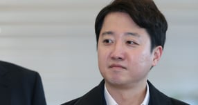 '특검 출석' 이준석"尹과 공범 엮으려는 것 무리한 시도"