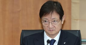 이찬진 금융감독원장이 17일 오전 서울 여의도 금융투자협회에서 열린 자산운용사 최고경영자(CEO)들과의 간담회에 참석해 있다./사진=뉴스