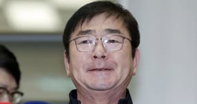 "전 며느리 코스프레 교복에 고3 제자 체액"… 류중일 아내, 추가 폭로