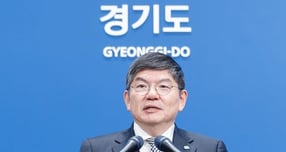 차성수 기후환경에너지국장이 22일 경기도청 브리핑룸에서 생활폐기물 직매립금지 관련 브리핑을 하고 있다. /사진제공=경기도  