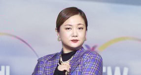 방송인 박나래가 '나 혼자 산다'에서 지인들에게 대접한 음식들이 매니저들의 도움을 받았다는 주장이 제기됐다. 사진은 2021년 11월 온라인으로 진행된 넷플릭스 예능 '신세계로부터' 제작발표회에 참석한 코미디언 박나래. /사진=넷플릭스 제