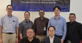  글로벌 전자선반라벨(ESL) 전문기업 솔루엠이 인도네시아 대표 리테일 기업과 손잡고 동남아 시장 공략에 속도를 낸다. 사진은 솔루엠이 인도네시아 발리 지역 최대 리테일 기업인 Pepito Group과 중장기적인 전략적 파트너십 구축을 위한 양해각서(MOU)를 체결하는 모습. /사진=솔루엠 제공