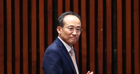 12·3 비상계엄 당시 국회의 계엄 해제 표결을 방해한 혐의로 기소된 추경호 국민의힘 의원의 재판이 24일 시작된다. 사진은 지난 8일 서울 여의도 국회에서 열린 의원총회 및 이재명 정권 독재악법 국민고발회에 입장한 추경호 국민의힘 의원. /사진=뉴시스