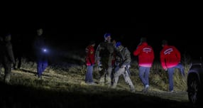 리비아군 참모총장이 탄 제트기가 튀르키예 이륙 후 추락해 숨졌다. 사진은 24일(현지시각) 튀르키예 케시카바크 마을 인근에서  모하메드 알리 아흐메드 알하닷 리비아 참모총장 제트키 추락 현장을 수색 중인 현지 수색팀의 모습. /사진=로이터